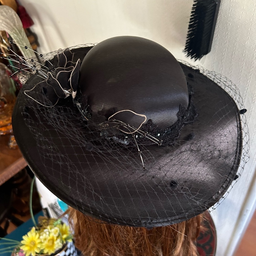 Vintage Black Satin Wide Brim Hat w Veil - Picture 16 of 16
